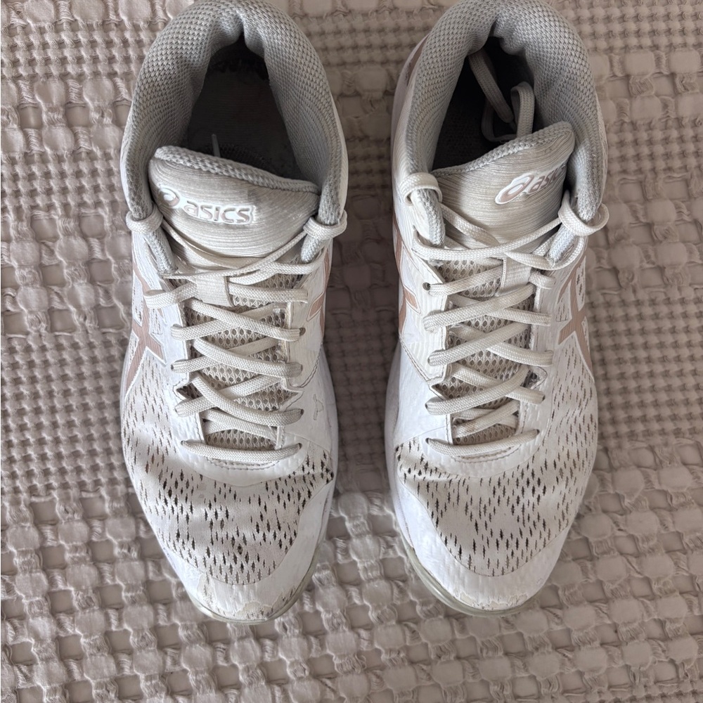 ASICS Women's Volleyball Athletic Shoes - Picture 3 of 7